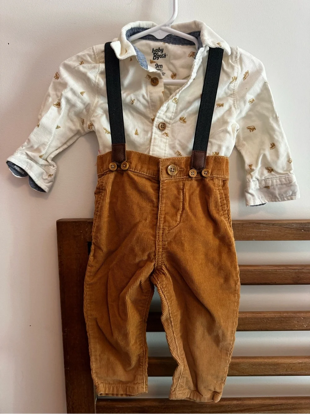 OshKosh B’gosh Corduroy Bears Onesie & Suspender Pants 9m